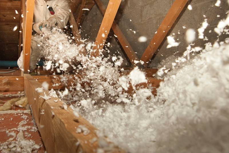 Isolation de combles perdus avec du polyuréthane à Riorges proche Roanne